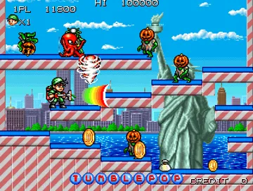 Tumble Pop (Japan) screen shot game playing